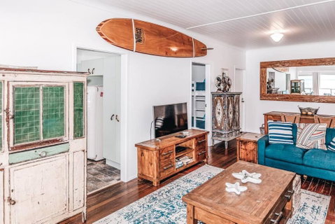 BAY PROPERTIES . Pacific Lodge - Food Delivery Shop 3