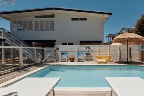 BAY PROPERTIES . The Sailors Bungalow - Food Delivery Shop 2