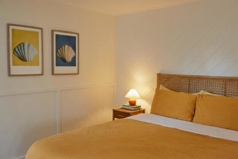 BAY PROPERTIES . The Sailors Bungalow - Food Delivery Shop 3