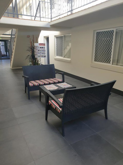 Southport Motel & Apartments - Food Delivery Shop 4