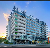 Eastwood Apartments - Food Delivery Shop