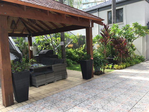 Burleigh Palms Holiday Apartments - Food Delivery Shop 16