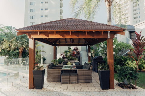 Burleigh Palms Holiday Apartments - Food Delivery Shop 28