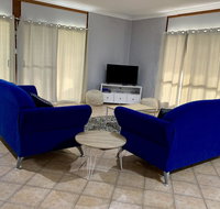 Bees Place - 3 bedroom home on 10 acres of land with distant ocean views - Food Delivery Shop