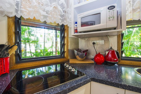 Magnetic Cottage - Food Delivery Shop 5