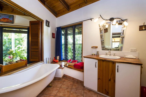 Magnetic Cottage - Food Delivery Shop 4