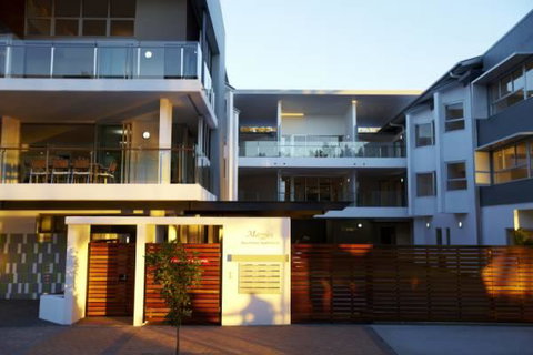 Maggies Beachfront Apartment 12 - Food Delivery Shop 1