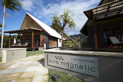 Pure Magnetic Villa 2 - Food Delivery Shop 0
