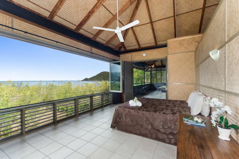 Absolute Beachfront - Food Delivery Shop 6
