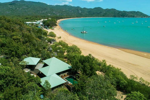 Absolute Beachfront - Food Delivery Shop 0