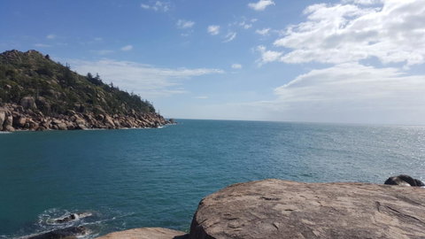 Magnetic Island Holiday House - Food Delivery Shop 12