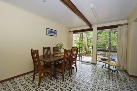 Magnetic Island Holiday House - Food Delivery Shop 6