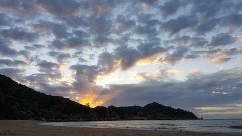 Magnetic Island Holiday House - Food Delivery Shop 16