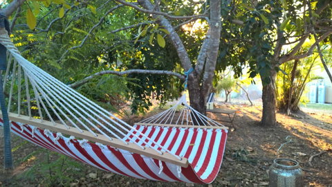 Magnetic Island Bed And Breakfast - Food Delivery Shop 3