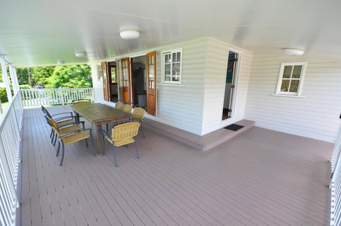 Island Adventure Holiday House - Food Delivery Shop 16