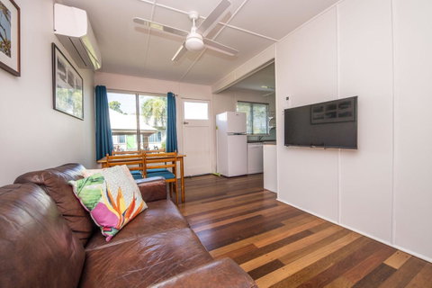 Kooyong Apartment 6 - Food Delivery Shop 1