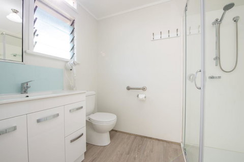 Kooyong Apartment 6 - Food Delivery Shop 7