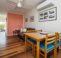Kooyong Apartment 6 - Food Delivery Shop