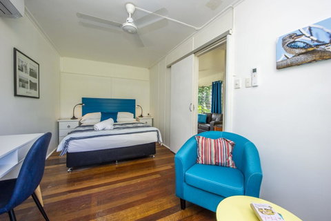 Kooyong Apartment 6 - Food Delivery Shop 3