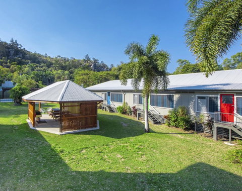 Kooyong Apartment 6 - Food Delivery Shop 9