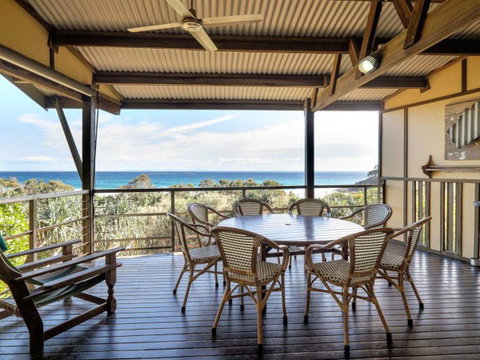 Claytons 1 By Discover Stradbroke - Food Delivery Shop 12