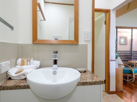 Claytons 1 By Discover Stradbroke - Food Delivery Shop 10