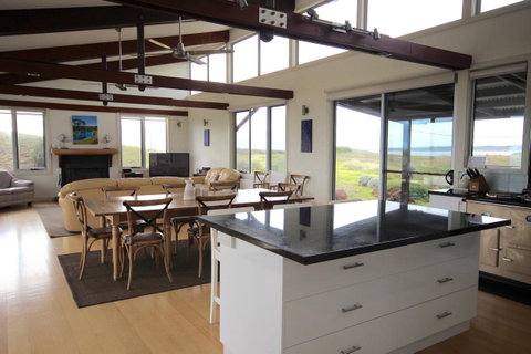Turnstone Beach House - Food Delivery Shop 17