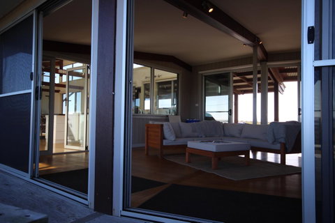 Turnstone Beach House - Food Delivery Shop 11