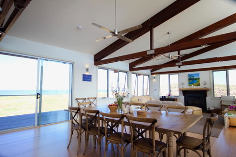 Turnstone Beach House - Food Delivery Shop 13