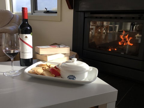 Turnstone Beach House - Food Delivery Shop 21