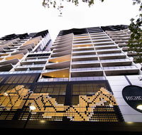 Highgate CBD Apartment - Food Delivery Shop