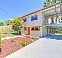 'Beach Break 2' 2/10 Lionel St - downstairs unit with Aircon - Food Delivery Shop