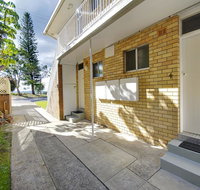 'Beachside' Shoal Bay Unit 4 - Food Delivery Shop