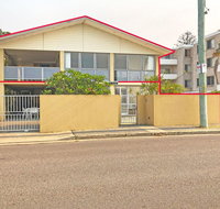 'Mooring Two Upstairs' 23 Shoal Bay Rd - Stunning views WIFI Air Conditioning and Boat Parking - Food Delivery Shop