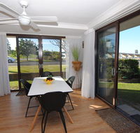 'Time and Tide' 1 - Ground Floor with Water Views - Food Delivery Shop
