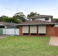 'Willows At The Bay' 111 Horace St - Large House with Aircon WIFI and Boat Parking. - Food Delivery Shop
