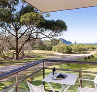1 'Intrepid' 3 Intrepid Close - Amazing views of Shoal Bay only 100m from the Beach - Food Delivery Shop