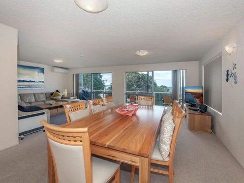 1 'Laman Lodge', 15 Laman Street - Stunning Air Conditioned Unit With Water Views And WIFI - Food Delivery Shop 3