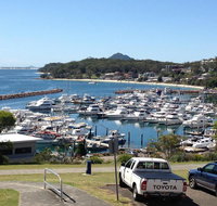 1 'Laman Lodge' 15 Laman Street - stunning air conditioned unit with water views and WIFI - Food Delivery Shop