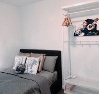 1 Private Double Room In Carramar 1-minute to Station - SHAREHOUSE - Food Delivery Shop