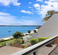 10 'Kiah' 53 Victoria Parade - Waterfront Views AIRCON and Close to the Marina. - Food Delivery Shop