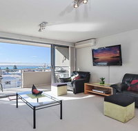 11 'Bayview Apartment' 42 Stockton Street - right in the CBD of Nelson Bay with water views - Food Delivery Shop