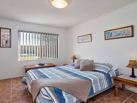 13 'The Poplars' 34 Magnus Street - Ground Floor Unit And Pool In Complex - Food Delivery Shop 1