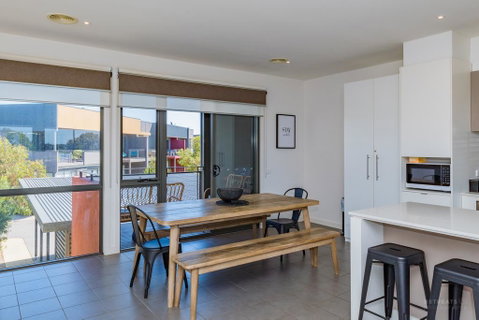 13 Shore Place - Food Delivery Shop 0