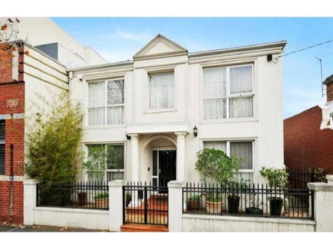 15 Charles Abbotsford Mansion - Food Delivery Shop 0