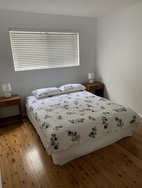 2 Bed Bar Beach Apartment - Stroll To Beach & Cafes, Supermarket Apartment 6 - Food Delivery Shop 3