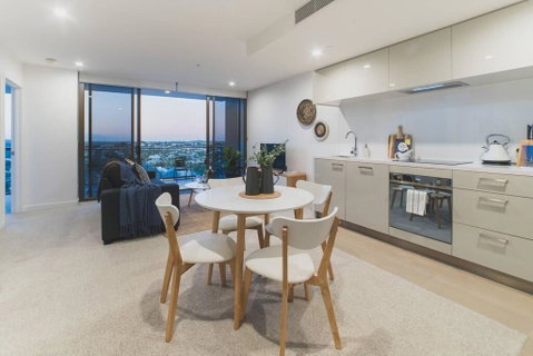 2 Bed Brisbane Resort Apartment - Food Delivery Shop 2