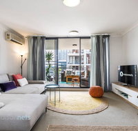 2 Bedroom 2 Bathroom Apt with Balcony and Parking - Food Delivery Shop
