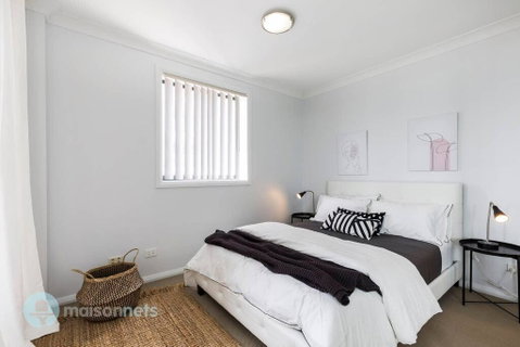 2 Bedroom 2 Bathroom Apt With Balcony And Parking - Food Delivery Shop 3