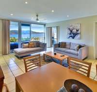 2 Bedroom Poinciana Lodge - Food Delivery Shop